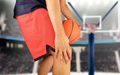 ¿Dolor de rodilla en jóvenes jugadores de baloncesto? ¡Así es como la fisio puede ayudar!